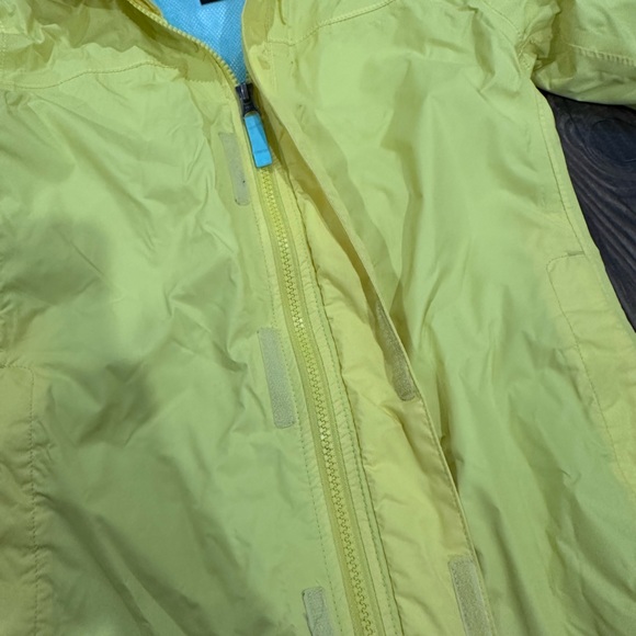 🌻 Yellow North Face Rain Jacket/Coat Girl size 10/12 - Picture 10 of 10